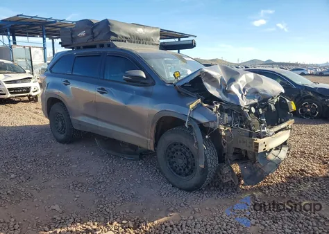 2015 Toyota Highlander Le Plus from USA, damaged, VIN 5TDBKRFH3FS197031